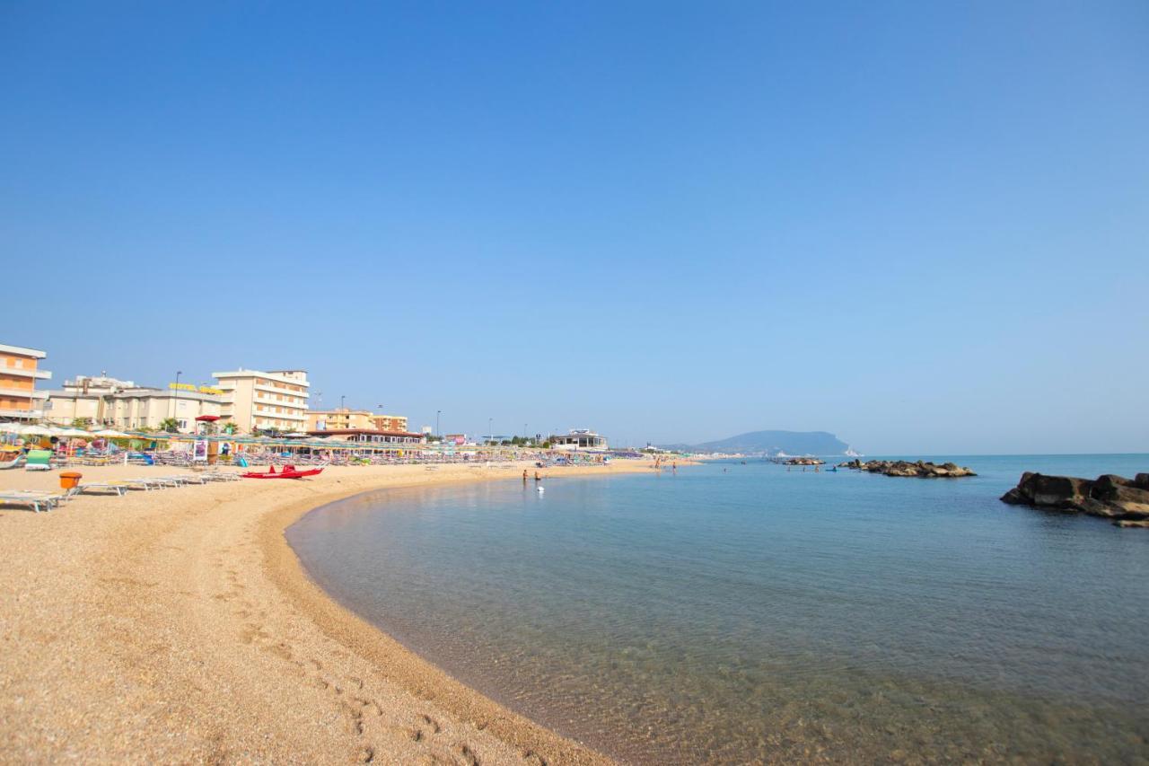 Hotel Giannino Porto Recanati Exterior photo